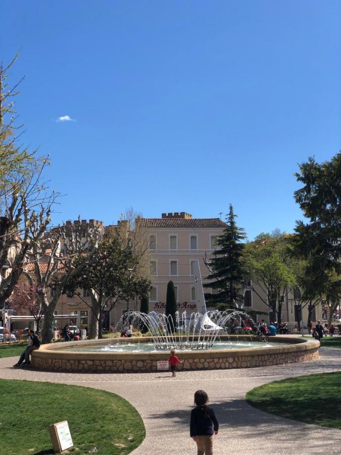 Apartmán Le Panoramique Salonais Exteriér fotografie